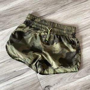 Camo Athletic Shorts Size S (3-5)